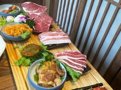 -明洞阿姨·韩式酱蟹烤肉·创意料理(三元桥店)