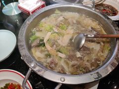 -川流不息·地道川菜·小龙虾(新松江路店)