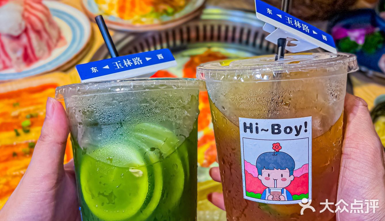 🔥头顶一朵棉花糖的肥牛😋解封后第一顿堂食烤肉是啥滋味～