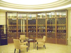 君顶展柜-山东大学学府大酒店(千佛山地铁站店)