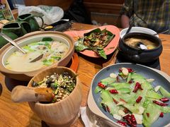 -云海肴·汽锅鸡·云南代表菜(天山百盛优客店)