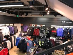 -NIKE上海青浦换季优惠店