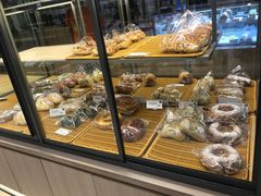 -顶东面包花园·生日蛋糕(世博店)
