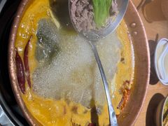 -洱火云南酸菜牛肉火锅(石景山当代商城店)