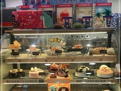 面包甜点陈列柜-DQ·蛋糕·冰淇淋(新佳丽店)