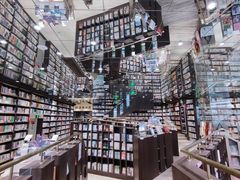 -钟书阁(群光广场店)