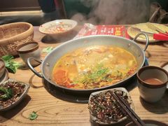 -老凯俚酸汤鱼(鸿通城店)