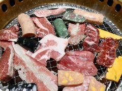 -山川小町·极番烧肉(新地假日广场店)