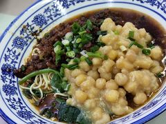 -渝之汇牛肉豌杂面