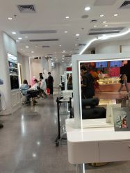 -Kraemer Paris  苏豪路易士·嘉玛发廊