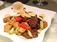 九层塔鹅肝牛柳粒-荣粤酒家·融合粤菜