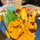 来IFS看花花🐼吃波龙🦞冬阴功火锅啦~