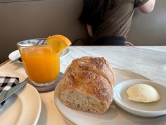 -ROAST coffee & eatery