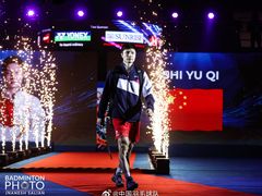 -DC极兔羽毛球馆YONEX(诸光馆)