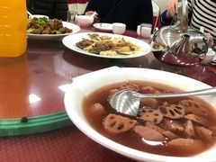 -巩本明鱼屋子