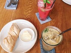 -ROAST coffee & eatery