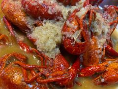 -虾弄弄海派小龙虾·牛羊蝎子火锅