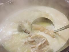 -鲜入围煮花胶鸡海鲜火锅