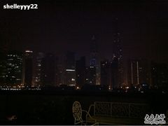 房间露台夜景-上海外滩英迪格酒店