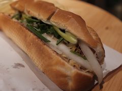 -Bánh Mì Huynh Hoa