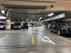 -日月光中心-停车场