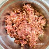 家里经常做肉馅饼当早餐吃，营养健康