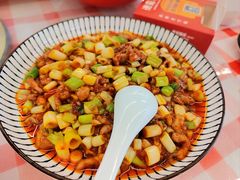 -洪霞餐馆·川菜·鲜货现炒(两江春城店)