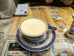 -广信牛奶甜品世家(台东店)