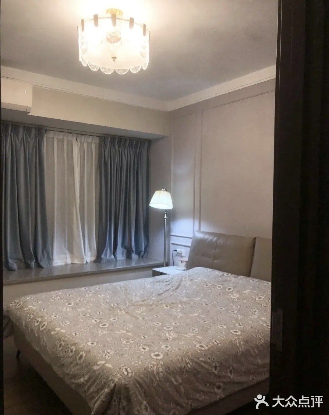 这样常见的两室户型还带阳台花园,真的很不错,准备入住了