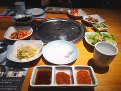 -唯成•韩国炭火烤肉 유성고기