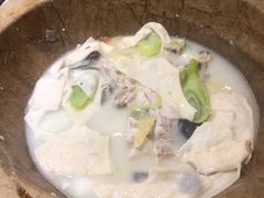 -滇香肴·云南菜蒸汽石锅鱼(云南北路店)