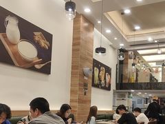 -佰搭果·广式茶餐厅(西华路店)