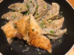 六种口味饺子拼-小金鬼·煎饺·鸽子汤