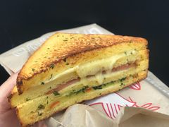 烤法式火腿鸡蛋三明治-星巴克臻选(南京艾尚天地店)