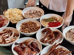 -老鼎万春卤菜(五代传承创始老店)