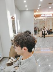 -藤野造型烫染·漂发