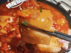 -阿瓦山寨·湘菜现炒·剁椒鱼头王(咸阳总店)