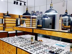 -罗伯特眼镜·蔡司官方授权(罗湖国贸店)