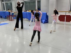 -艺彩童馨舞蹈培训学校(西湖道校区)