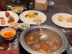 -牛YO寿喜烧·铁板烧和牛火锅自助(市府恒隆店)