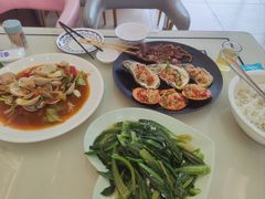 -覃记海鲜美食餐厅