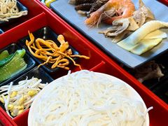 -勺子米线·云南传统小吃市集(四方街店)