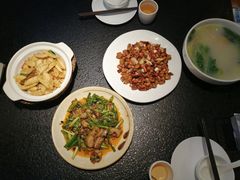 -万重锦·人文川菜馆(骡马市店)