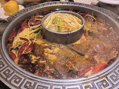 -杨肥肠火锅大排档(火车站花园店)
