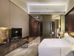 -广州天河希尔顿酒店