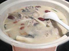 江团鱼炖汤-老阿爸鲜鱼土菜(昆山花桥店)
