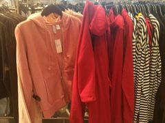 -H&M(鹏欣水游城店)