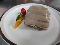-隆江大酒店(雯婕商务楼店)