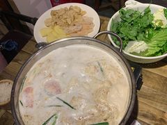 -夏屿湖畔.落日湖景餐厅(普者黑景区店)