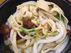 -丽虹云南过桥米线(兴工街店)